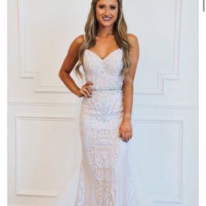 Brand new wedding style dress